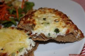 Das Wagner Rustipani Ist Eine Neue Brotspezialitat Von Wagner Mit Dunklem Ofenbrot Und Gerauchertem Kase Und Einer Sahnigen Lebensmittel Essen Ofenbrot Ricotta