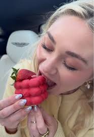 Catherine Zhang Mango Cake