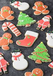 How To Decorate Cookies With Royal Icing Like A Pro Easy Tutorial Recipe In 2020 Cookie Decorating Halloween Sugar Cookies Decorated Halloween Cookies Decorated