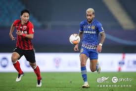 Lawyer, triathlete, friend of the people. Alex Teixeira Faz Historia E Leva Jiangsu Ao Titulo Inedito Na China Lance