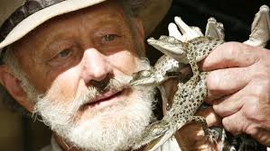 WA adventurer and conservationist Malcolm Douglas dies in freak accident