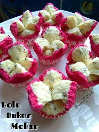Apam mekar malaysian dessert asian snacks resep cake. Resipi Bolu Kukus Mekar Buah Naga Tanpa Guna Air Soda