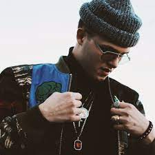 Wannabe rapper that'll prolly make it someday. Chvse S Stream