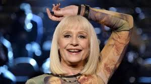 Con infinito dolor comunico el fallecimiento de teresa sainz de los terreros, mi amada esposa y madre de mis hijos. áˆ Murio Raffaella Carra Por Una Enfermedad Que Tenia