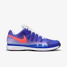 Novak djokovic, serena williams, roger federer and more of the best professional tennis players in the world are headed to round 3 of the 2021 french open, a.k.a. Roger Federer S Outfit For The French Open 2015 Perfect Tennis