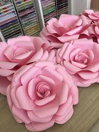 Beginners will be pleased as with many flower crafts we feature, you can get terrific results even if you are new to them. Pin By Yuly On Gigant Paper Flowers Paper Flowers Wedding Paper Flower Decor Paper Flowers Craft