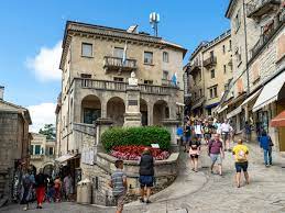 All information about san marino (uefa nations league d) current squad with market values transfers rumours player stats fixtures news. Kein Lockdown San Marino Feiert Silvester Zackzack At