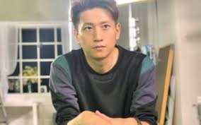 가수 보아의 친 오빠이자 뮤직비디오 감독 권순욱이 복막암 4기로 암 투병 중인 가운데, 팬들에게 감사의 인사를. ê¶Œìˆœìš± í•œê²½ë‹·ì»´