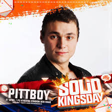 Michelle Rasch's Instagram, Twitter & Facebook