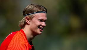 Erling haaland the player who is bringing back the memories of pure strikers, in an era of false nine. The Astronomical Amount Of Money That Dortmund Asks For Erling Haaland