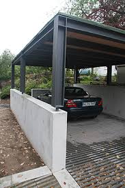 The spacious house was perfectly embedded in the large and beautifully landscaped property. Objekt Details Betonstein Org