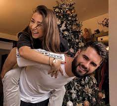 Peste 100 de mii de fani au apreciat modul în care artista a anunțat că va deveni mamă. Nicole Cherry S A MÄƒritat In Secret Cu Iubitul Ei Florin Popa CantÄƒreaÈ›a Le A Spus AdevÄƒrul Fanilor Foto Spynews Ro