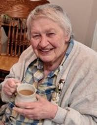 Nina Rutledge's Instagram, Twitter & Facebook