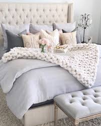 6 Creative And Modern Tricks Shabby Chic Pillows Shabby Chic Bedding Old Windows Shabby Chic White Tin Chic Bedroom Master Bedrooms Decor Shabby Chic Bedrooms