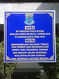 Rumah banglo satu setengah tingkat, 4 bilik tidur (semua ada aircond), 3 katil queen, 1 katil single, 4 tilam bujang, 4 bilik mandi, 3 berdekatan dengan: Sekolah Kebangsaan Pasukan Polis Hutan Wikipedia Bahasa Melayu Ensiklopedia Bebas