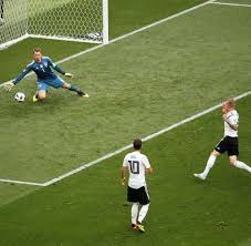 Chronologischer spielplan der em 2021 (euro 2020) insgesamt 24 nationen treten von 11. Fussball Wm 2018 Deutschland Vs Mexiko Pleite Fur Den Weltmeister Welt