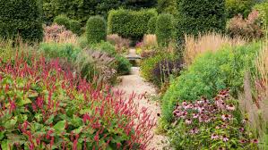 Design Better Garden Borders Using Repetition Verve Garden Design Garden Design Amazing Gardens Garden Borders
