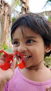 পাখি পাকা পেপে খায়