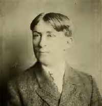 Frances Staton's Instagram, Twitter & Facebook