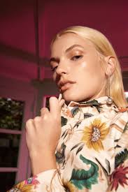 olivia waugh; Fashion and Lifestyle Stylist, Art Buyer/Producer, Art  Direction, Visual Merchandiser