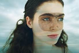 Motorgirl Kurt Stallaert Invincible Journeys