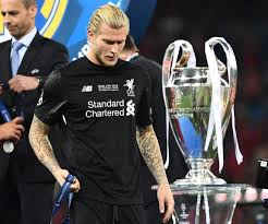 La suerte de loris karius no ha cambiado en la bundesliga. Karius El Portero Por El Que El Liverpool Perdio La Champions Ilusionado Con Una Ex De Ronaldo Celebrities