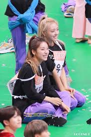 They met through seungjun of knk who introduced them during isac. Itzy Pics On Twitter Yeji And Yuna 190812 Isac 2019 ï¾Ÿ Itzy ìžˆì§€ Yeji Yuna