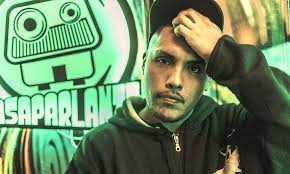 La noticia fue revelada por la familia del artista a través de su cuenta personal de instagram, donde publicaron un comunicado entregando detalles del incidente. Brmf Yyzenimpm