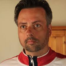 Zwischen den beiden Bildern liegen 10 Jahre. 2015 sind wir uns auf dem  Felix-Burda-Award zum ersten Mal über den Weg gelaufen und haben seitdem  immer Kontakt gehalten. Während dieser Zeit hat sich