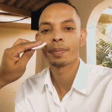 Repost @ilich_v25 with @make_repost ・・・ Uno más!!!! De vuelta en la  acción!! #ProducerLife #cantillanoscafé®️ #testimo #sonyalpha #rode  #honduras🇭🇳 Siempre es un gusto compartir @ilich_v25 . Ya dos años  trabajando y compartiendo experiencias,