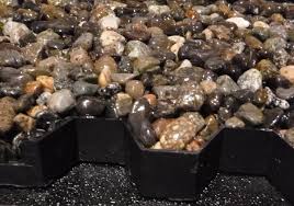 Medium (#8) gravel ranges in size from ¾ to 1 ½ and is a combination of gray, white and brown stones. Resin Bound Gravel Surfaced Public Spaces Green Driveway