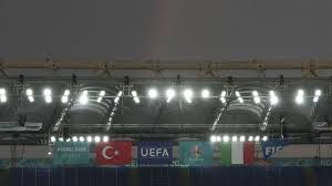 Vencendo os três jogos, a equipe avançou na primeira posição, anotando oito e sofrendo apenas dois gols. Onde Assistir Holanda X Republica Tcheca Ao Vivo Pela Eurocopa