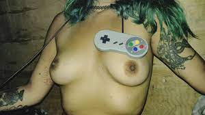 Who want to play snes with me :)? do you like my new green hair? Is green  as weed :3 Porn Pic - EPORNER