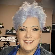 Lisa Guillory's Instagram, Twitter & Facebook