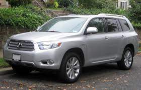 4dr suv awd (3.3l 6cyl gas/electric hybrid cvt) we purchased this 3 year old 2008 highlander hybrid 3 months ago and we could not be happier with it. File 2008 2010 Toyota Highlander Hybrid 10 12 2011 Jpg Wikipedia