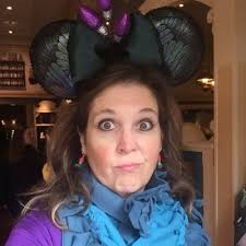 Julie Fields (@Dream_of_Fields)