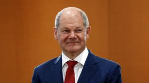 Kritik gibt es auch an kanzlerin merkel. Olaf Scholz Wird Spd Kanzlerkandidat Euractiv De