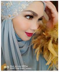 ((siti nurhaliza binti tarudin lahir 11 januari 1979 adalah seorang penyanyi dan pengusaha malaysia. Faceblogisra Kulit Album Terbaru Dato Siti Nurhaliza Tahun 2017 Meletop