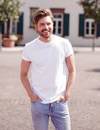 Speziell im musterbau sind besonders feine handwerkliche fähigkeiten gefragt. Tim Poschmann Schauspieler Comedian Mit Leib Und Seele