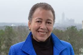 Mount Holyoke College CEO And Leadership: Executives and Demographics