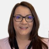 Michelle Gunning's Instagram, Twitter & Facebook