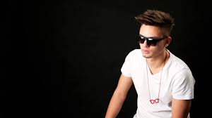 英和画像辞典：(reprezent)の意味は画像で解説！見るだけで「reprezent」の意味が分かる・覚えられる 