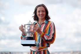 A dominant sakkari reached her maiden semi. Cambridge Students Up Next For Iga Swiatek With French Open Winner Set To Spend Time At University Aktuelle Boulevard Nachrichten Und Fotogalerien Zu Stars Sternchen