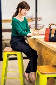 美麗的輪廓和高品質的優衣庫錐形褲在您的工作場景中取得巨大成功 ファッション ドレス ファッション ファッションコーデ