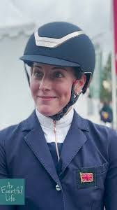 Helen Bates's Instagram, Twitter & Facebook