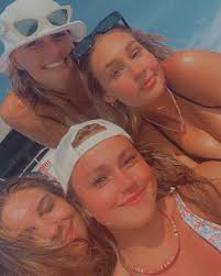 ＥＬＬＡ ＳＡＮＤＳ (@ellasandss) • Instagram photos and videos