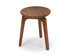 Siège carré et aucun dossier. Tod Tabouret By True Design