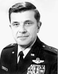 Leon Babcock's Instagram, Twitter & Facebook