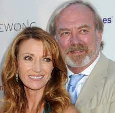 Jane seymour uses this on her skin. Grund Ist Untreue Ihres Ehemannes James Keach Jane Seymour Lasst Sich Scheiden Welt