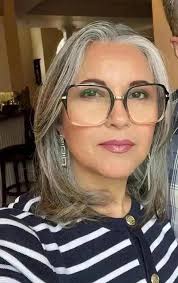 Te menciono. Hola ! Cómo estás? Nos seguimos también en Instagram?? Te  espero 😉 Aprovechó para dejarte un beso 😘